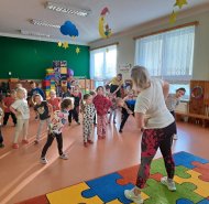 Beseda s paní cvičitelkou aerobiku  - Žabičky a Berušky